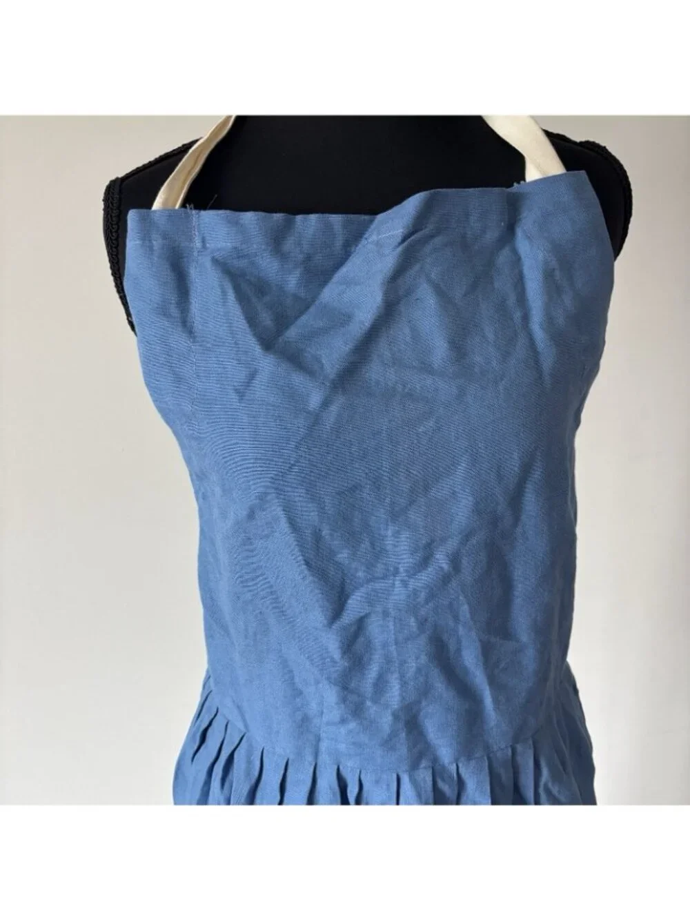 100% Linen Apron Made In India Blue Pockets ONE SIZE FITS MOST Farm Cottage NWT‎